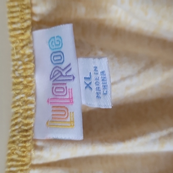 Lularoe top - Picture 2 of 4